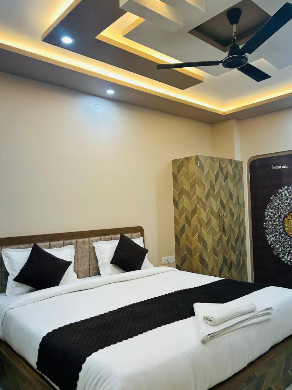 Hotel The Pushpraj Varanasi Dış mekan fotoğraf